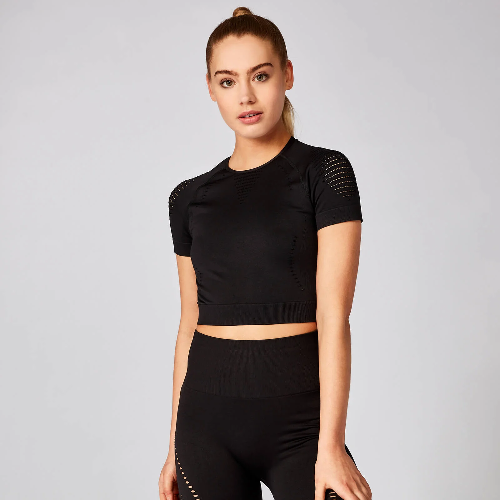Shape Seamless Short-Sleeve Crop Topppi - Musta - XS Image 1