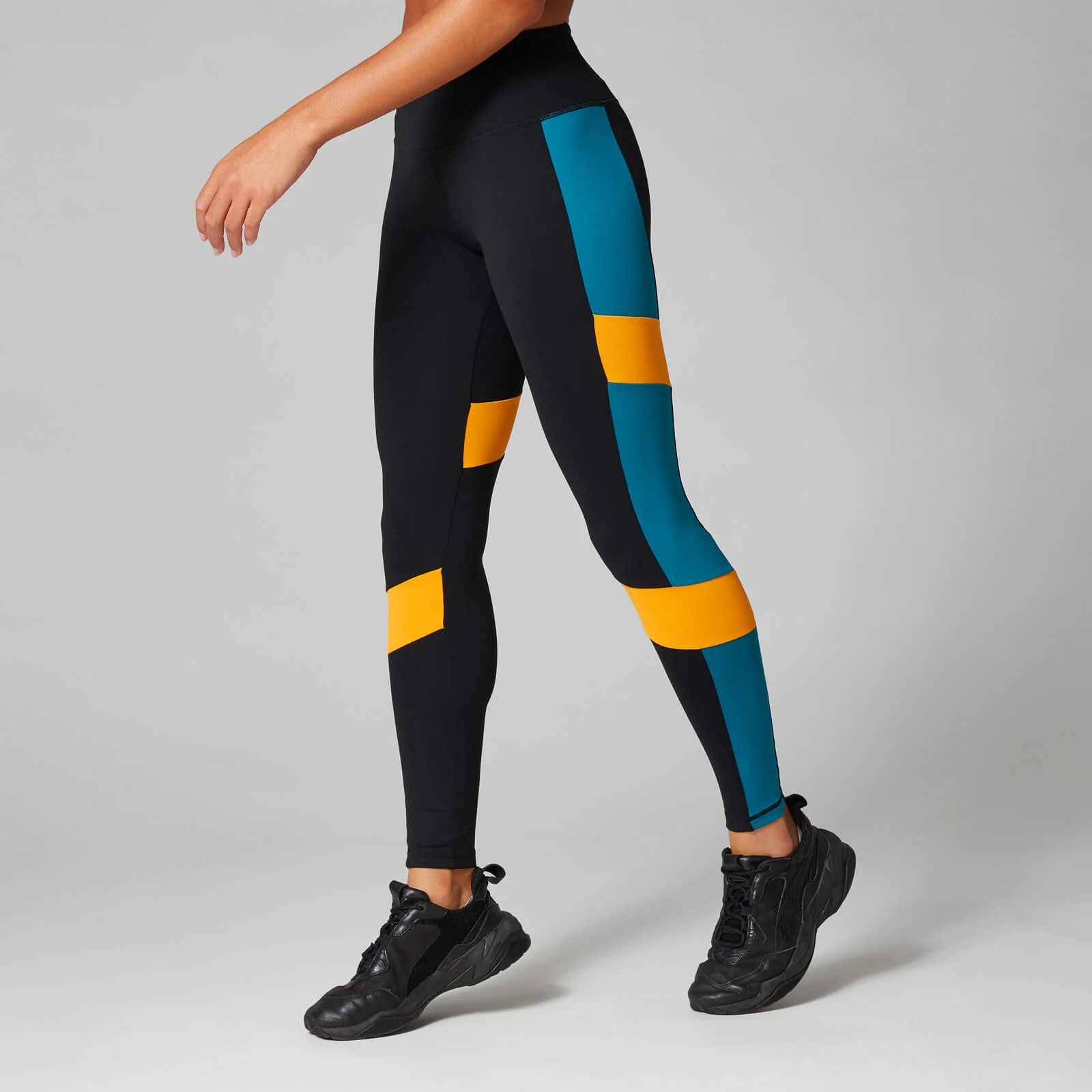 Power Colour Block Leggings - Musta/Danger - XS Image 1
