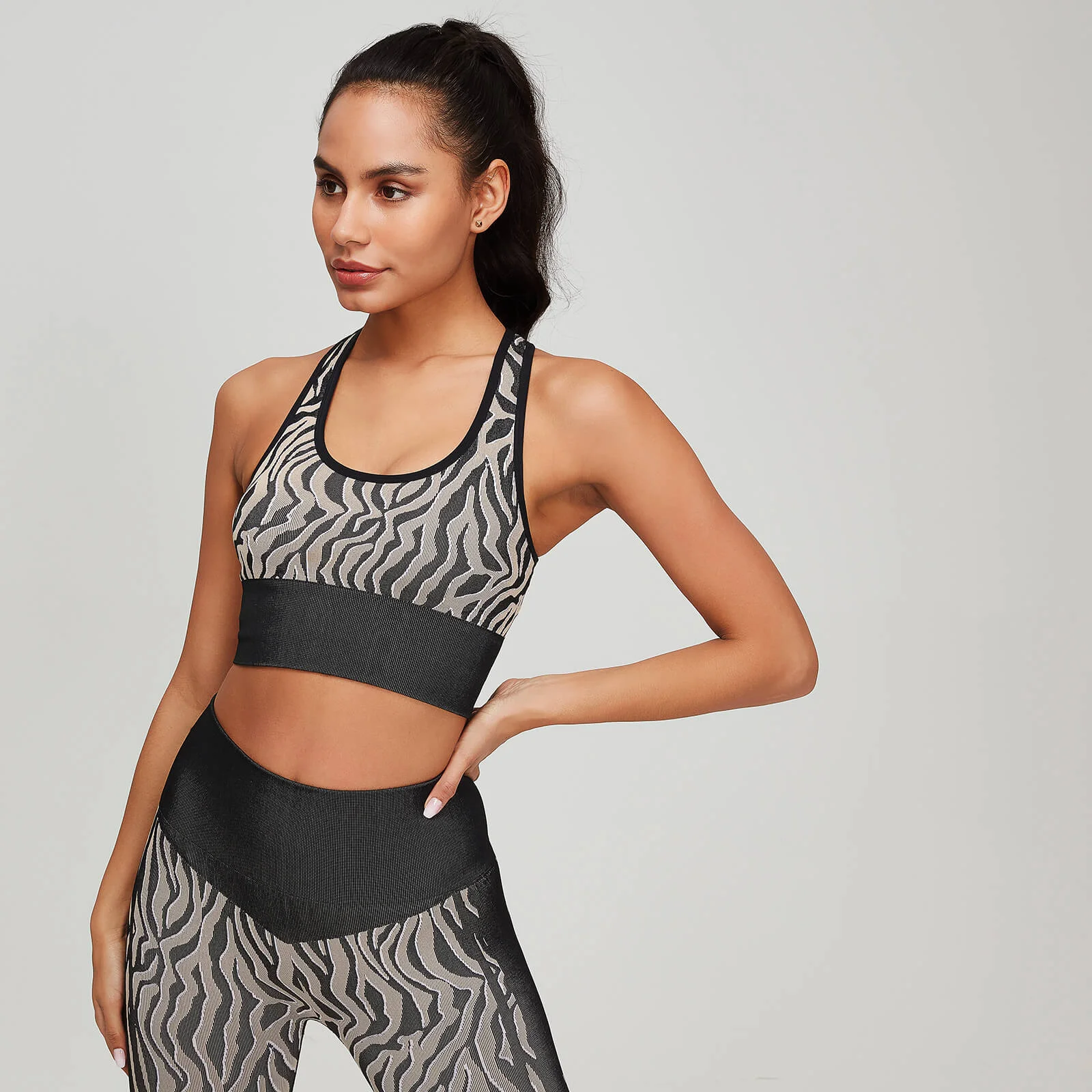 Naisten MP Animal Zebra Seamless Sports Bra - Black/Praline - XS Image 1