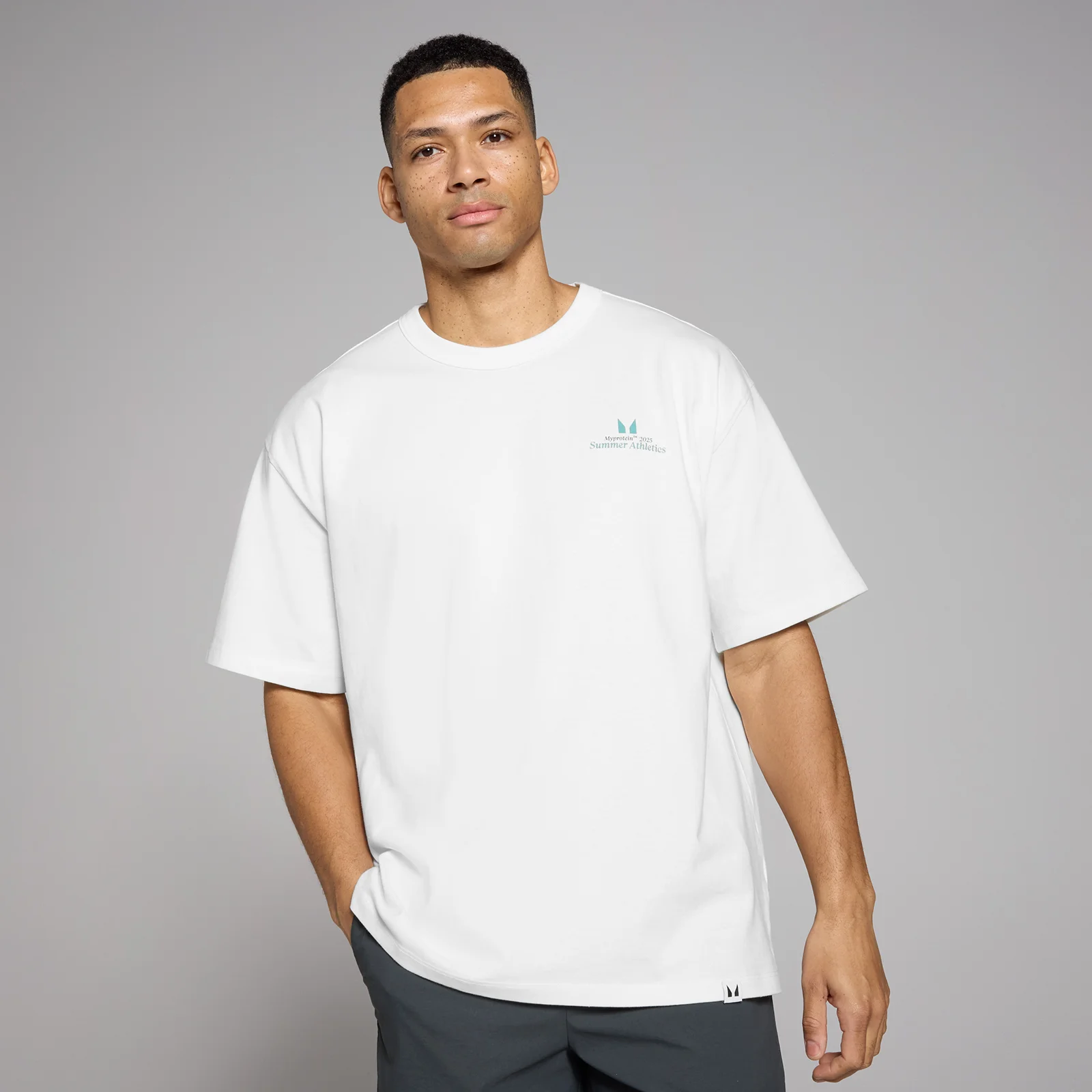 Kuviollinen MP Lifestyle -t-paita – retrovalkoinen - XXS-XS Image 1