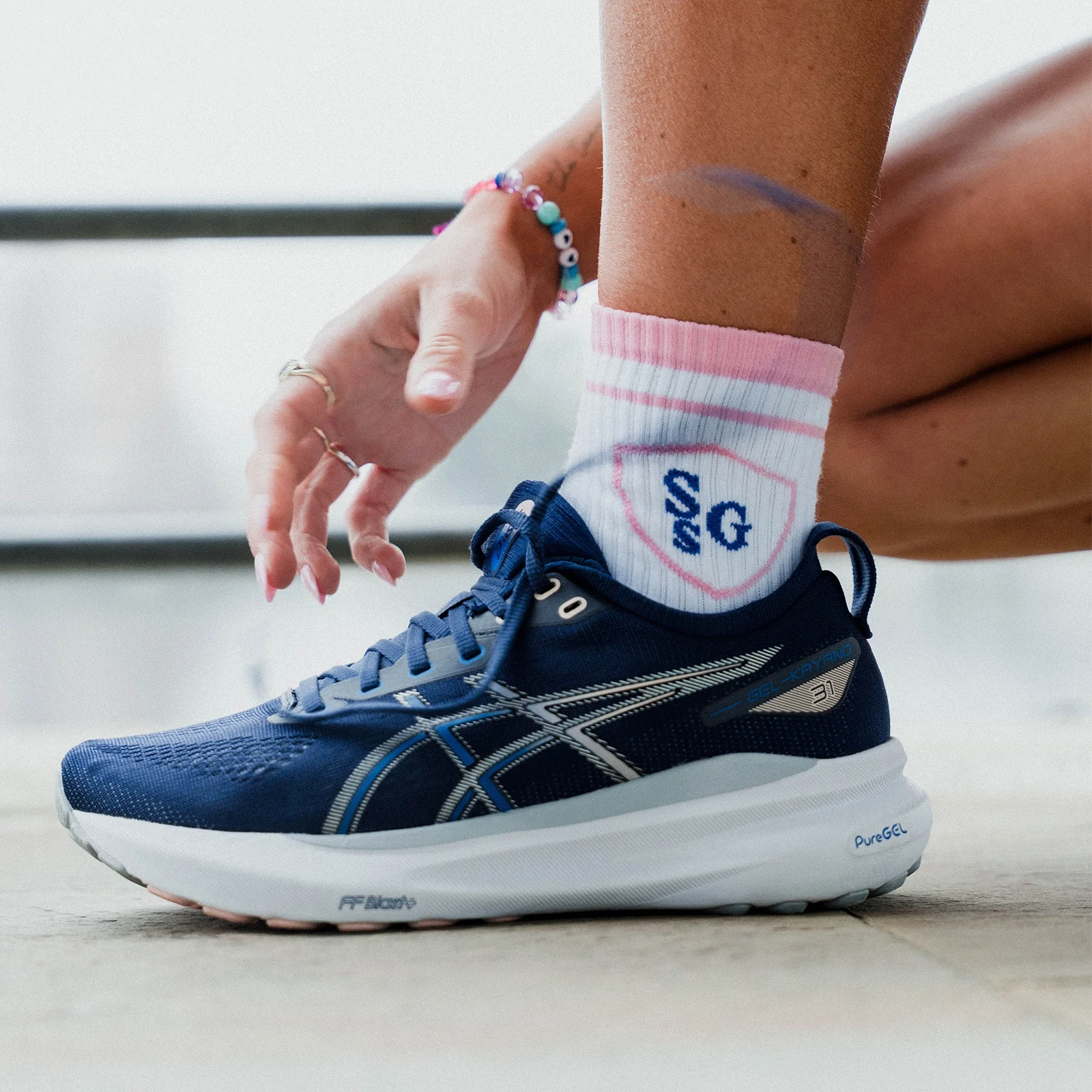 MP Strong Girl Society puolipitkät sukat (1 pakkaus) – Valkoinen - UK 2-5 Image 1