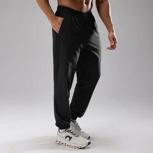 MP Miesten Training Ultra kudotut collegehousut - Musta - Size XS