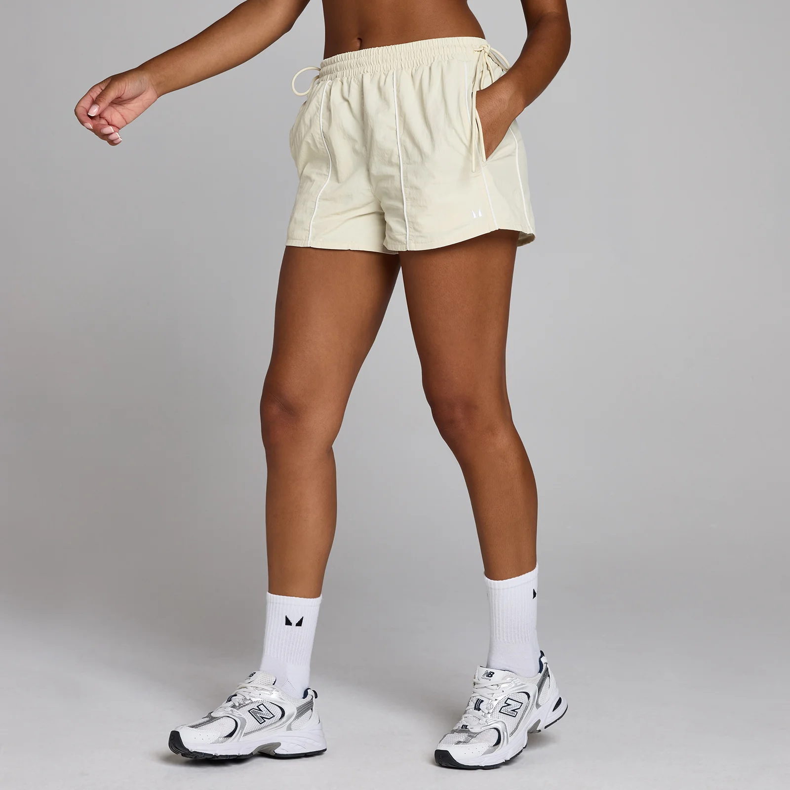 MP Women's Tempo Contrast Tie -kudotut shortsit - Aavikko - XS Image 1