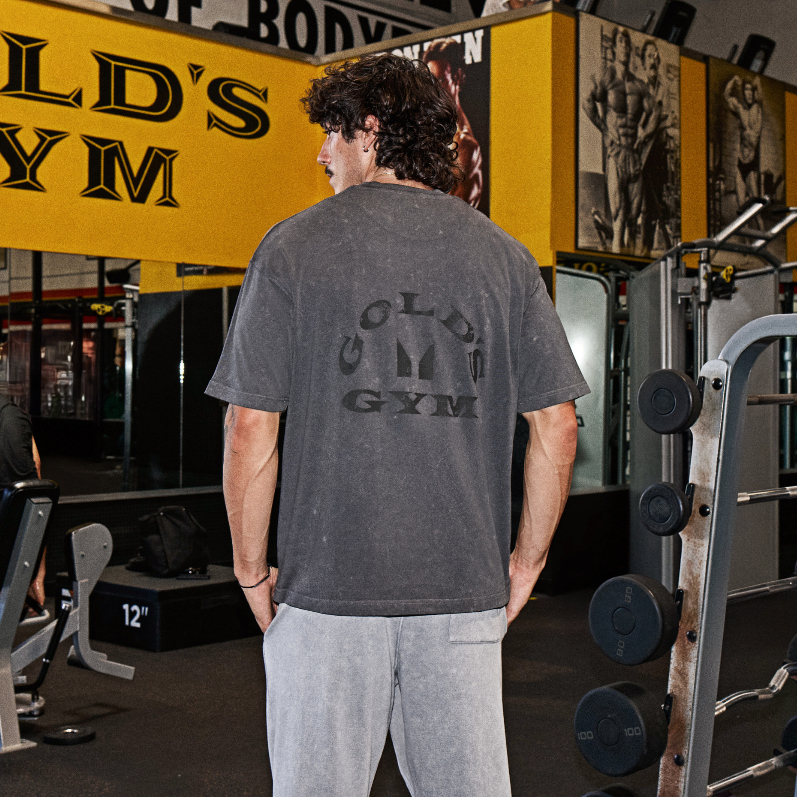 MP X Gold's Miesten Washed Graphic Oversized T-paita - Washed Coal - XS Image 1